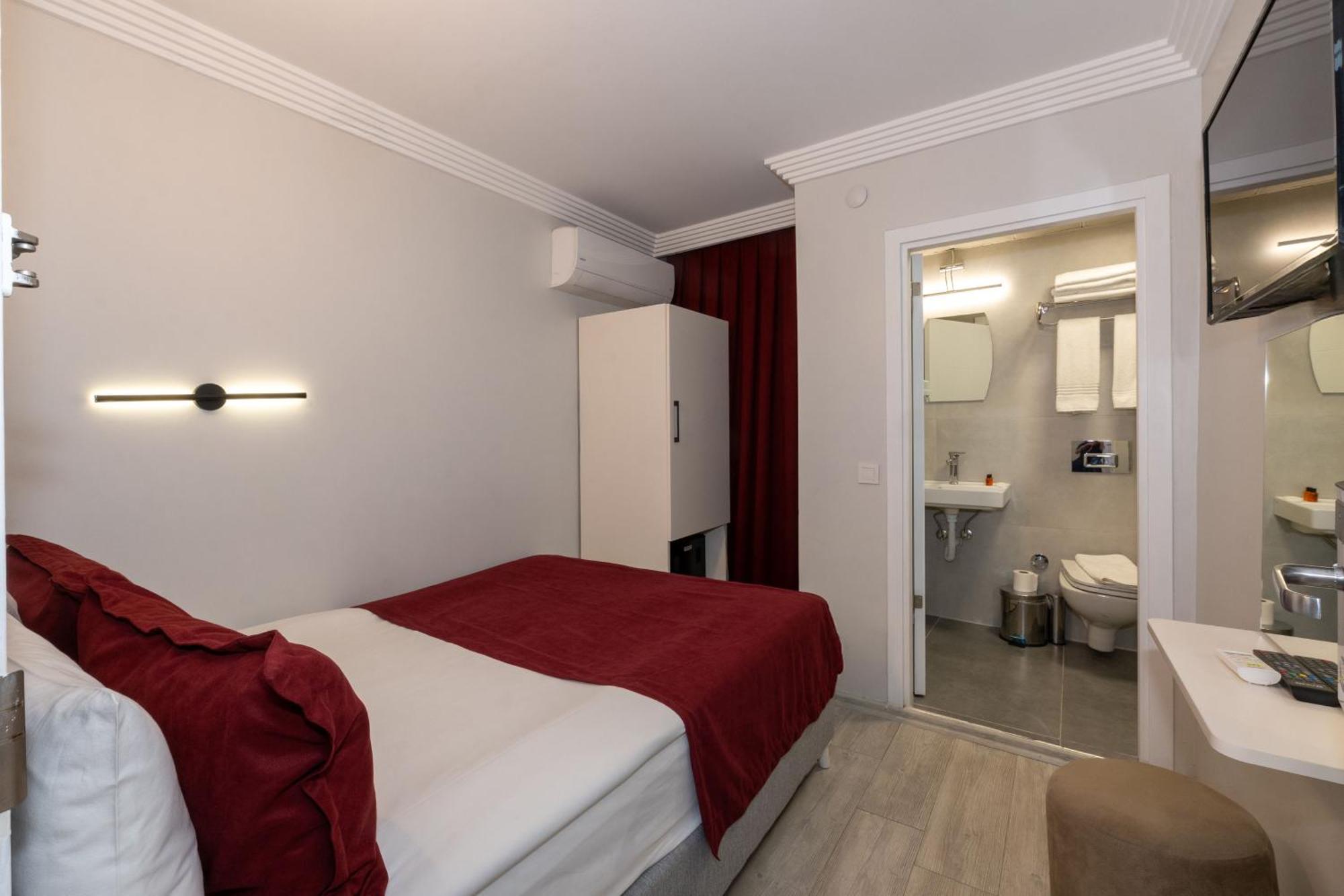 Otel Istanbul Holiday Hotel 3*