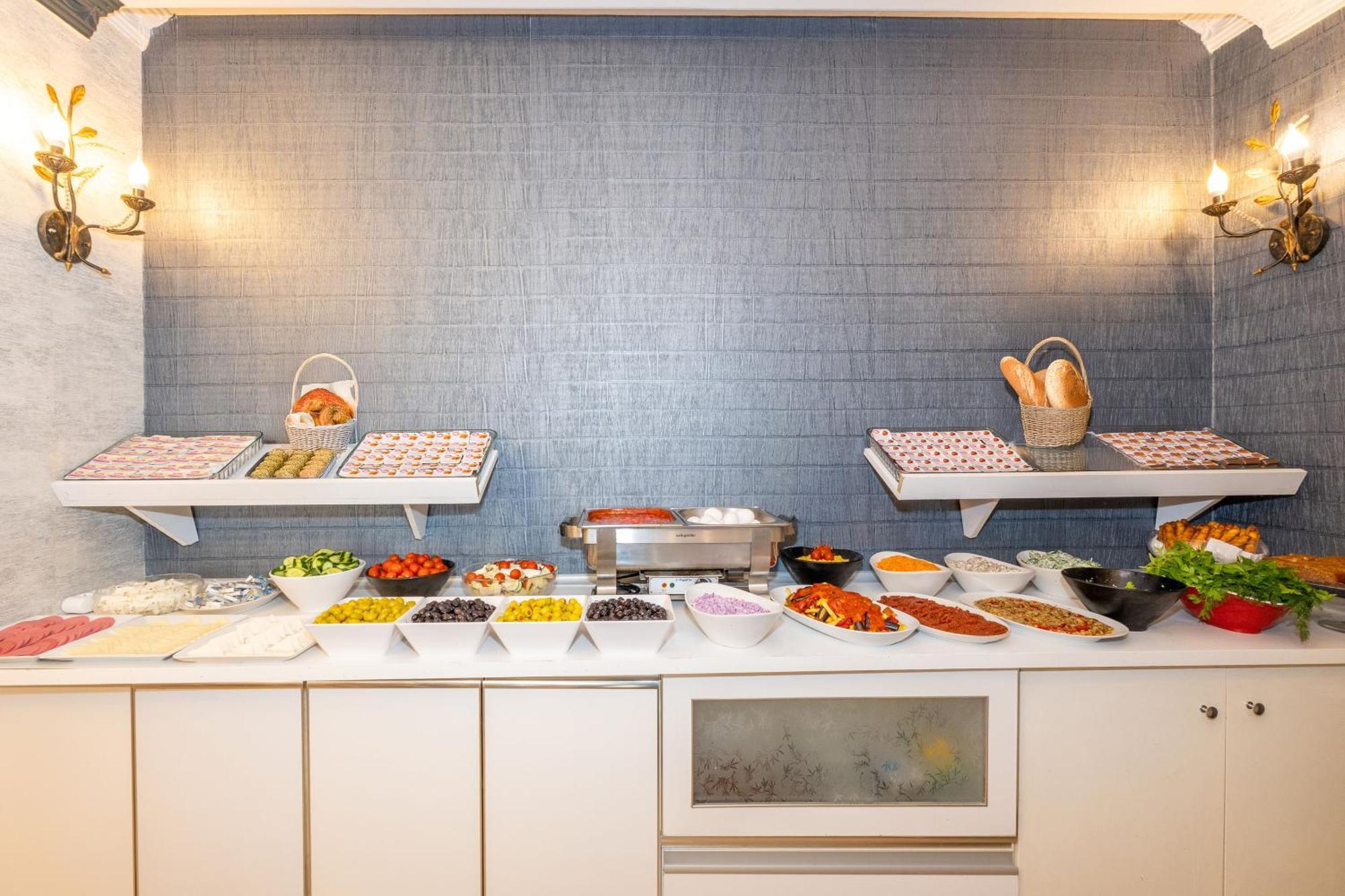 Istanbul Holiday Hotel Otel 3*