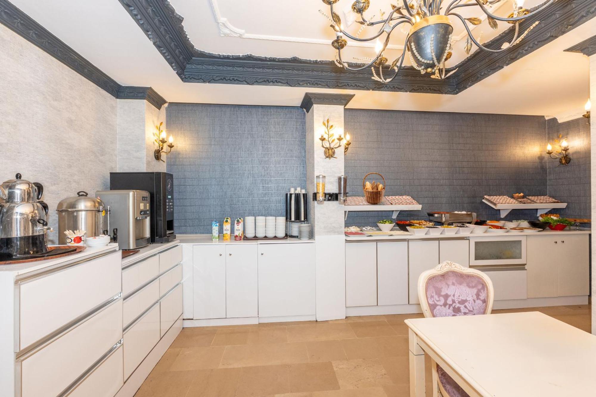 Otel Istanbul Holiday Hotel 3*