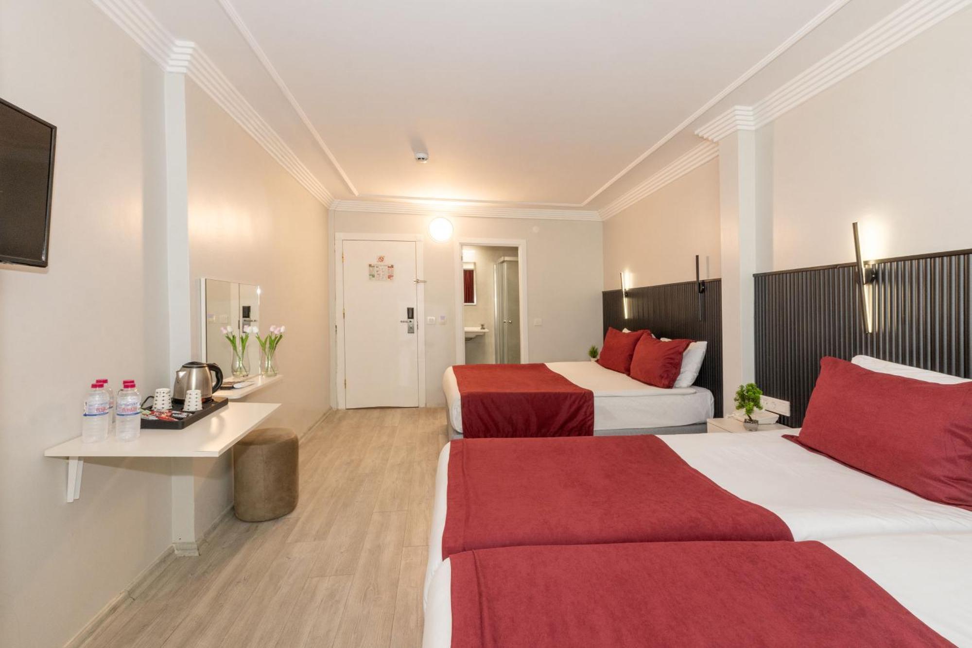 Istanbul Holiday Hotel Hotel