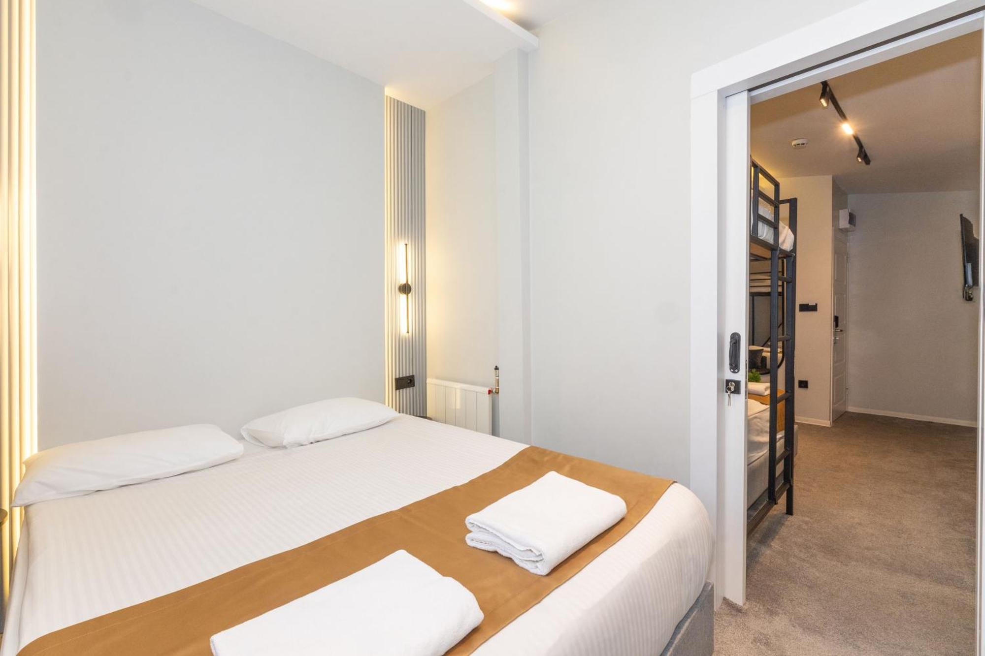Istanbul Holiday Hotel Hotel