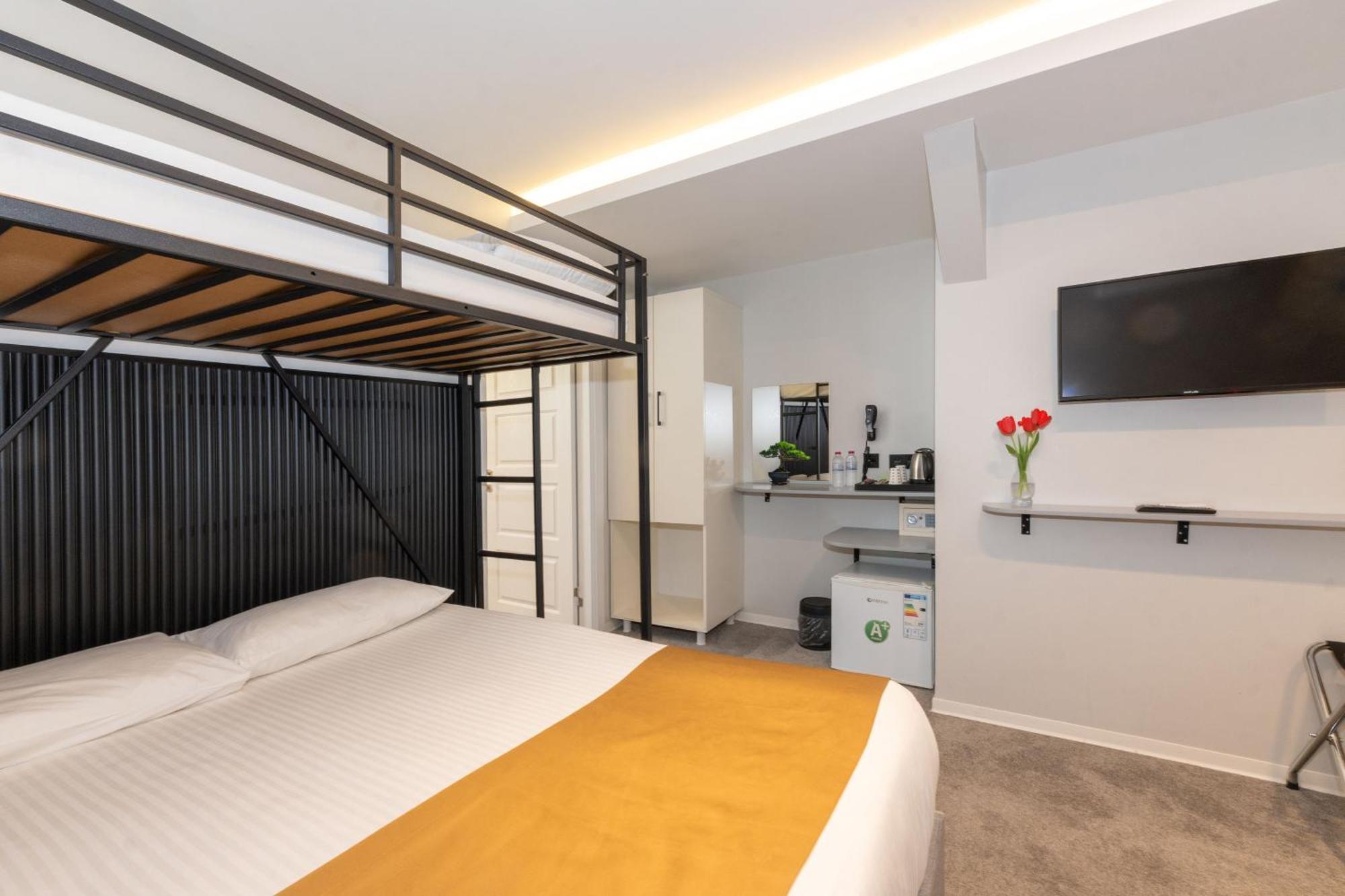 Istanbul Holiday Hotel