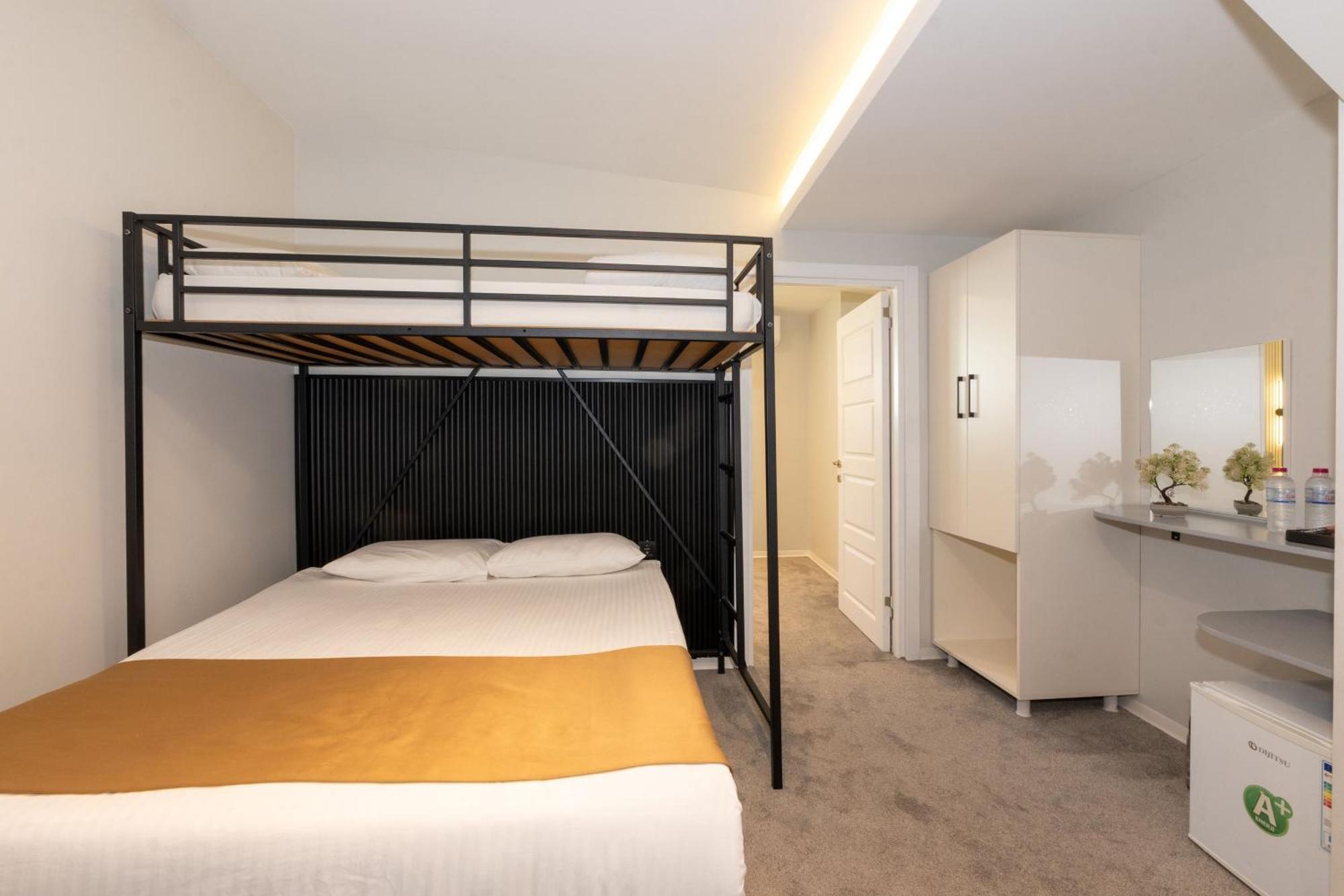 Istanbul Holiday Hotel